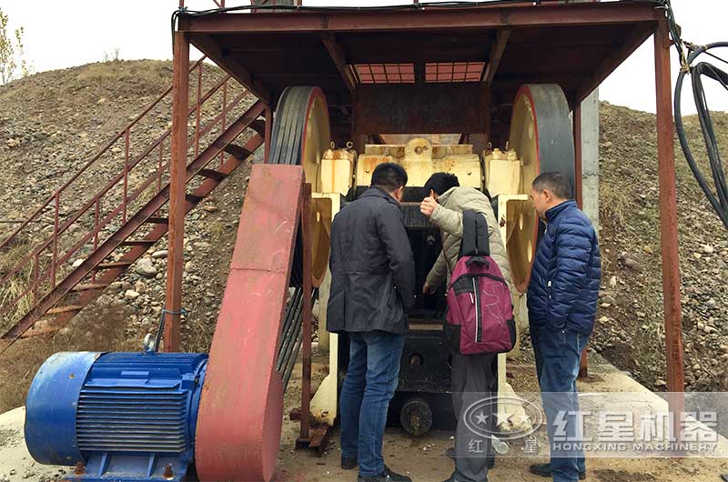 客戶(hù)到現(xiàn)場(chǎng)考察750鄂破