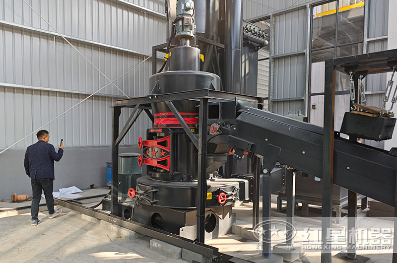 雷蒙磨粉機制粉現場實拍